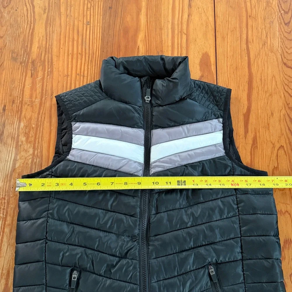 Fabletics Womens Puffer Vest Black Grey White Chevron Stripe Quilted Full Zip S